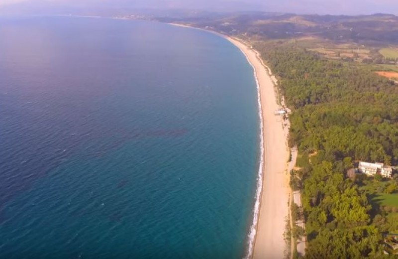 Η μεγαλύτερη παραλία με άμμο στην Ευρωπαϊκή Ένωση βρίσκεται στην Ελλάδα