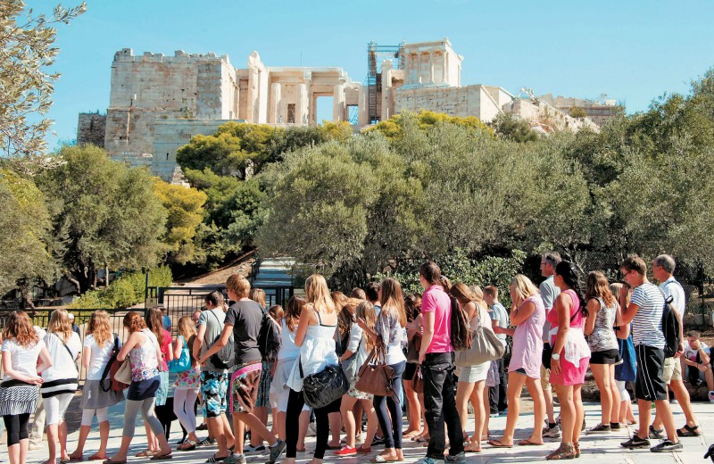 Die Presse: Ο αριθμός των τουριστών στην Ελλάδα διπλασιάστηκε μέσα σε 5 χρόνια