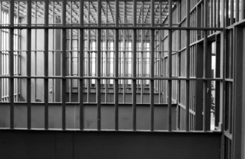 Βόλος: Στη φυλακή ο σύζυγος που επιτέθηκε σε αστυνομικούς